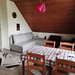 Tahi Apartmán Tahitófalu
